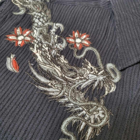 Lucky Brand Black Dragon Embroidered Button Down Shirt Size M - Picture 7 of 9